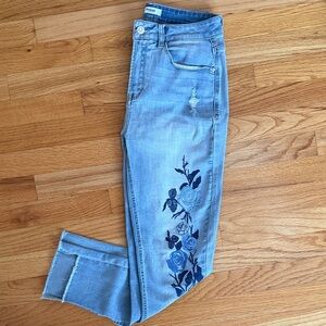 Kensie Blue Floral Skinny Jeans